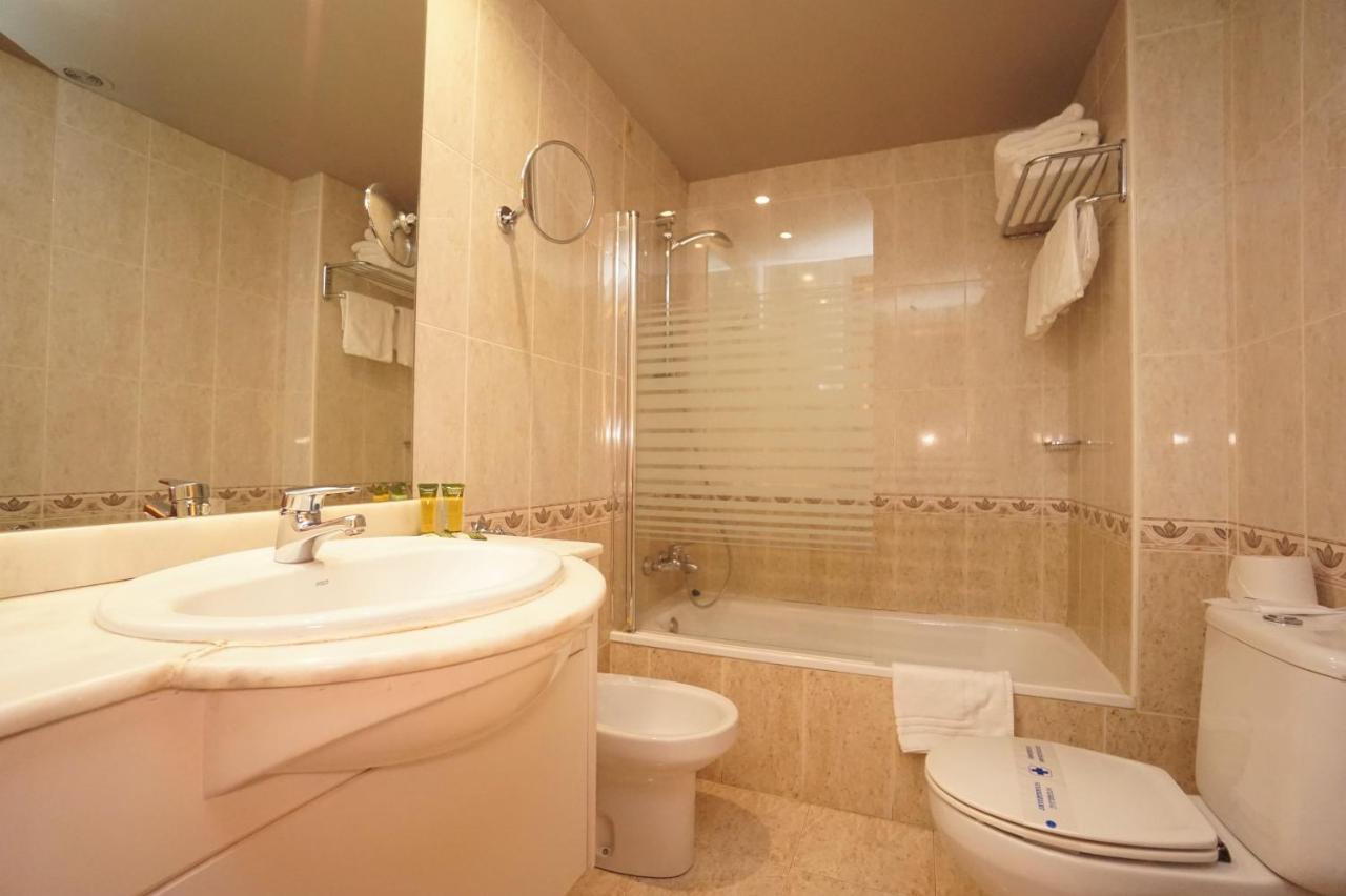 Hotel & Spa Niunit El Serrat Luaran gambar