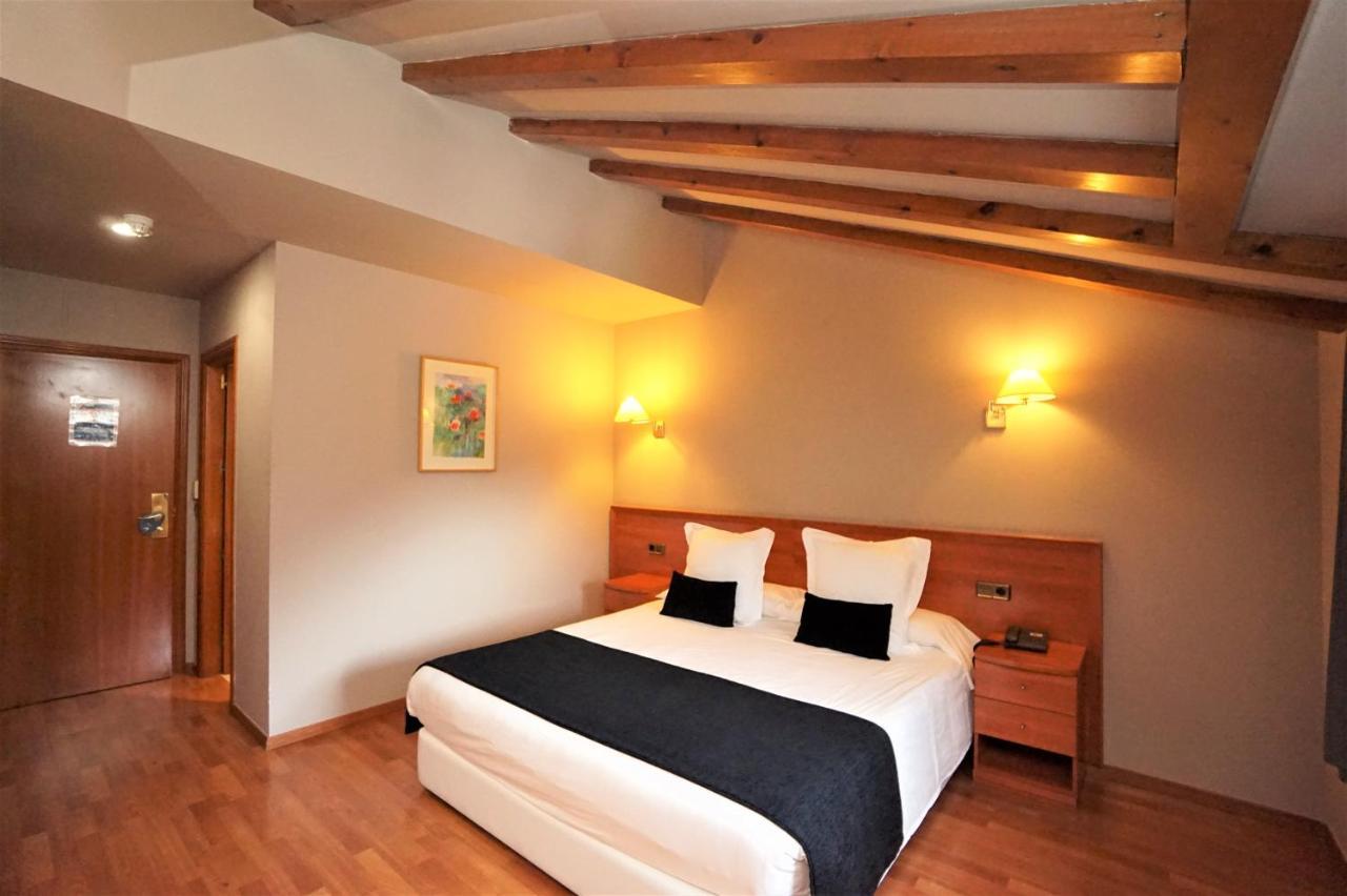 Hotel & Spa Niunit El Serrat Luaran gambar