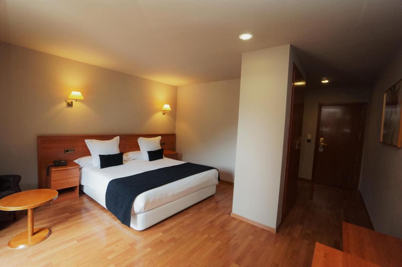 Hotel & Spa Niunit El Serrat Luaran gambar