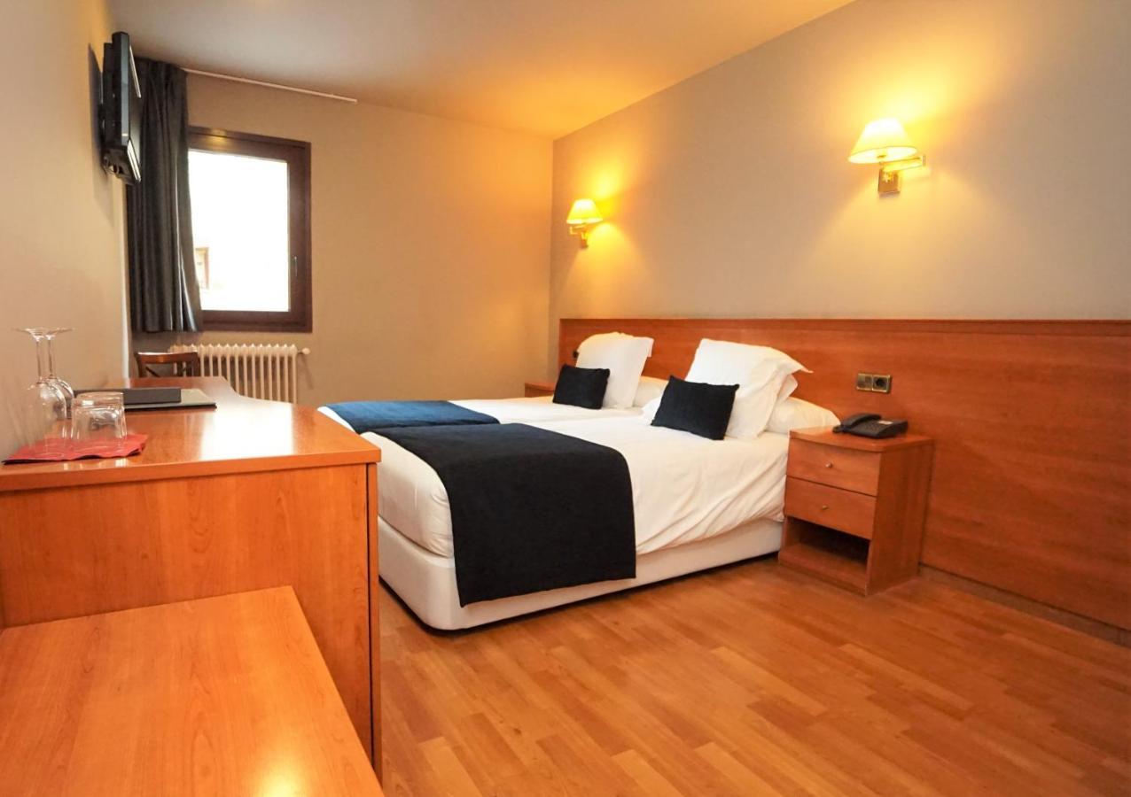 Hotel & Spa Niunit El Serrat Luaran gambar