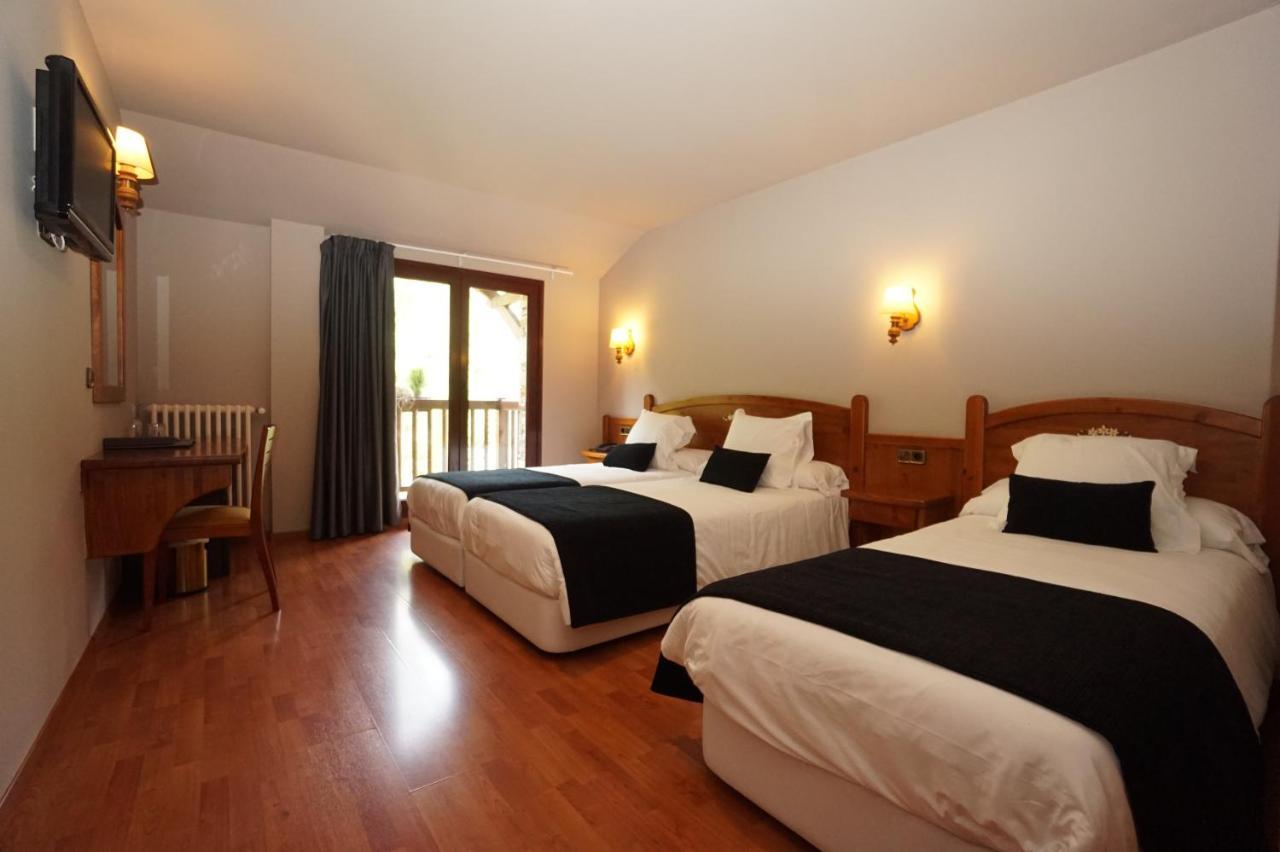 Hotel & Spa Niunit El Serrat Luaran gambar