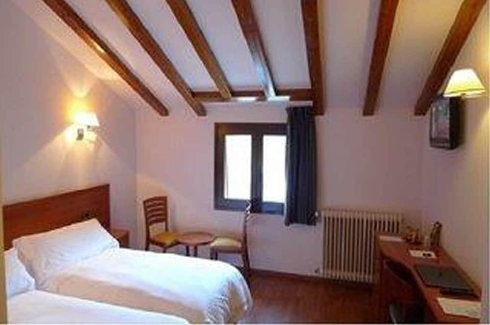 Hotel & Spa Niunit El Serrat Luaran gambar