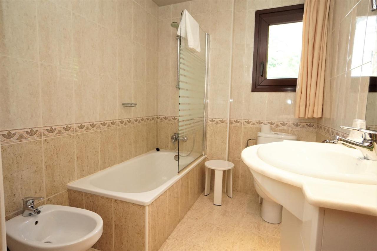 Hotel & Spa Niunit El Serrat Luaran gambar