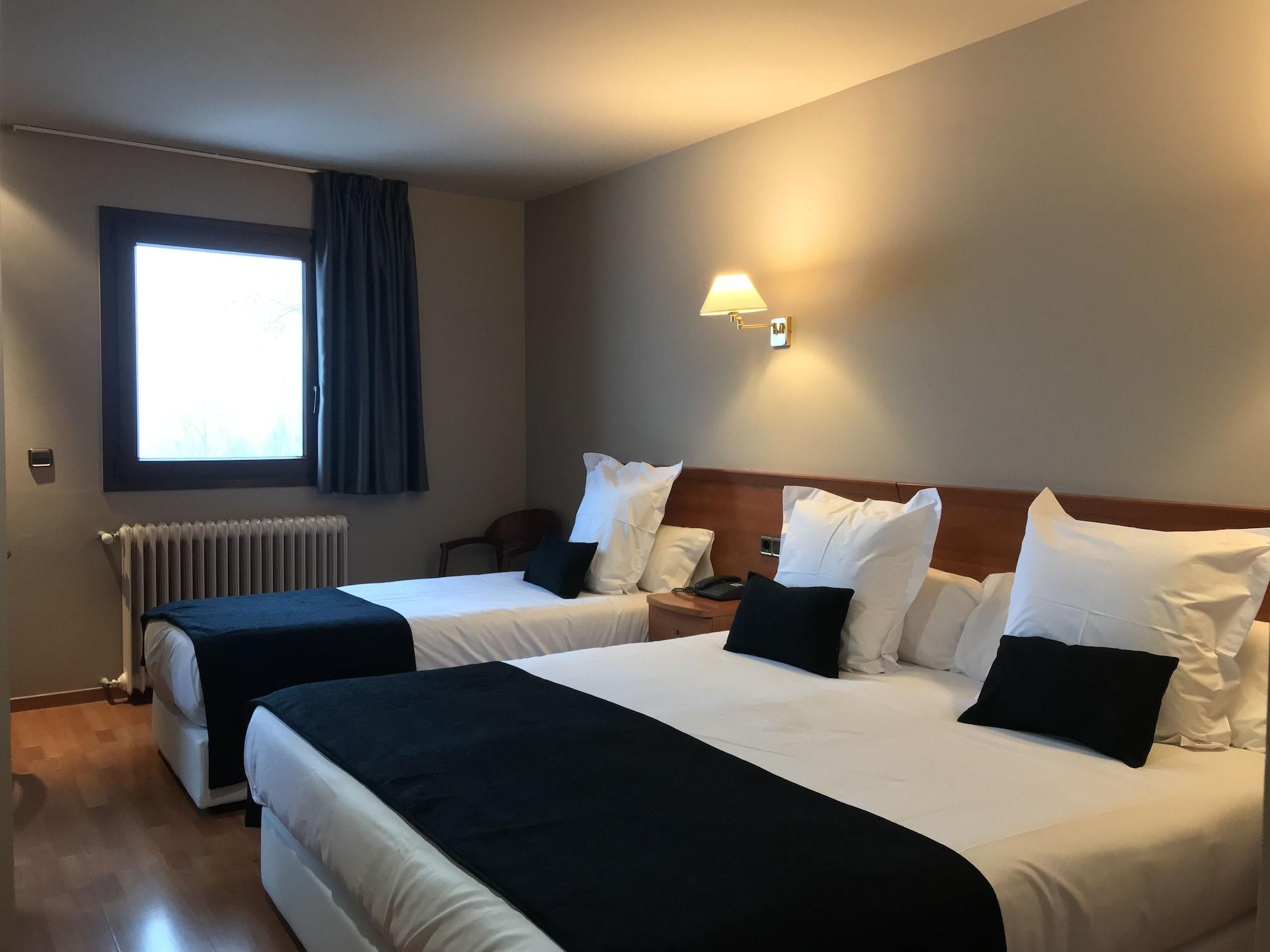 Hotel & Spa Niunit El Serrat Luaran gambar