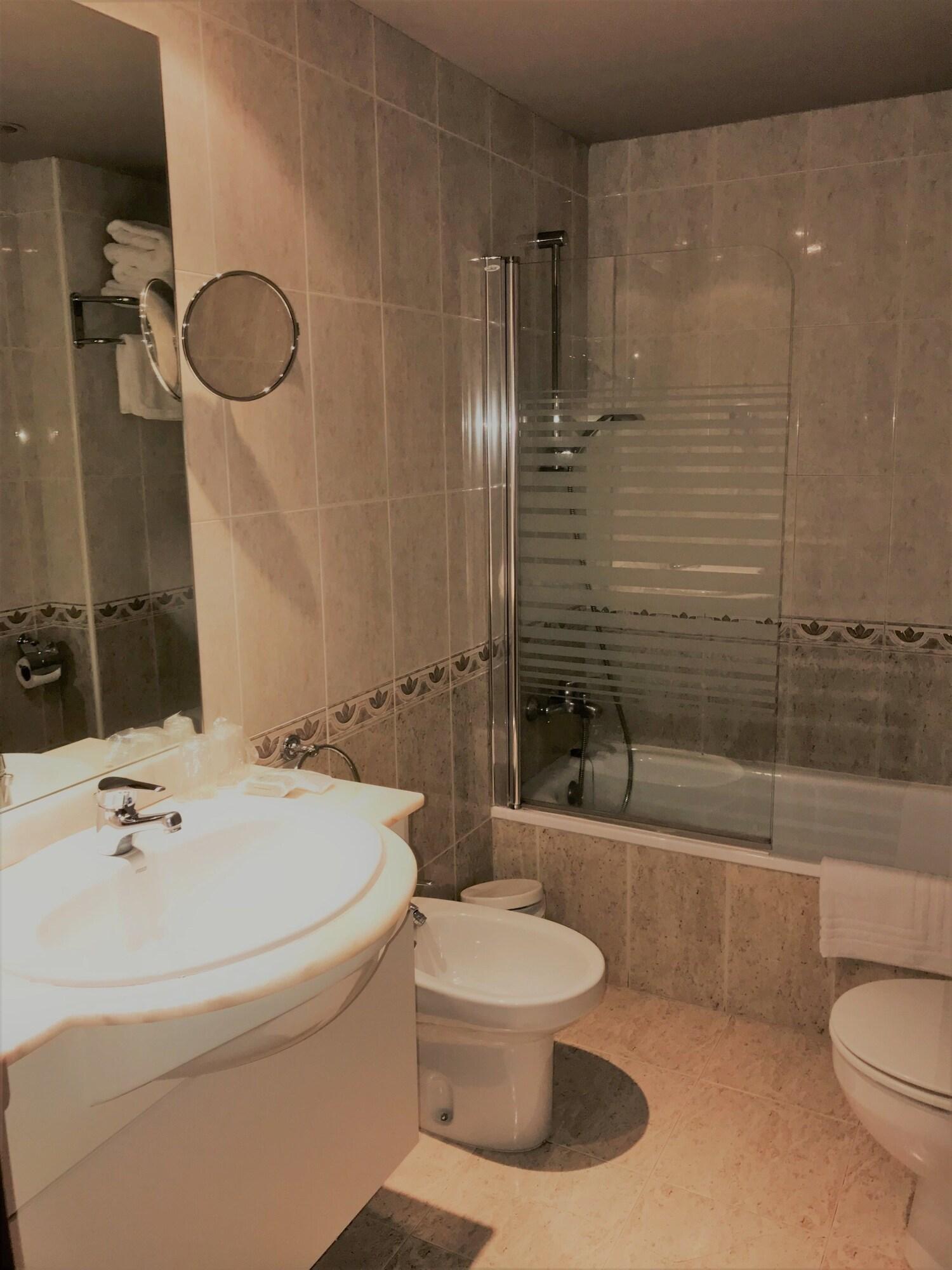 Hotel & Spa Niunit El Serrat Luaran gambar