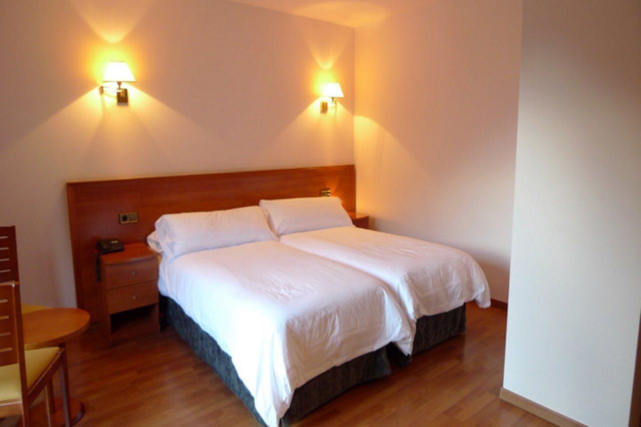 Hotel & Spa Niunit El Serrat Luaran gambar